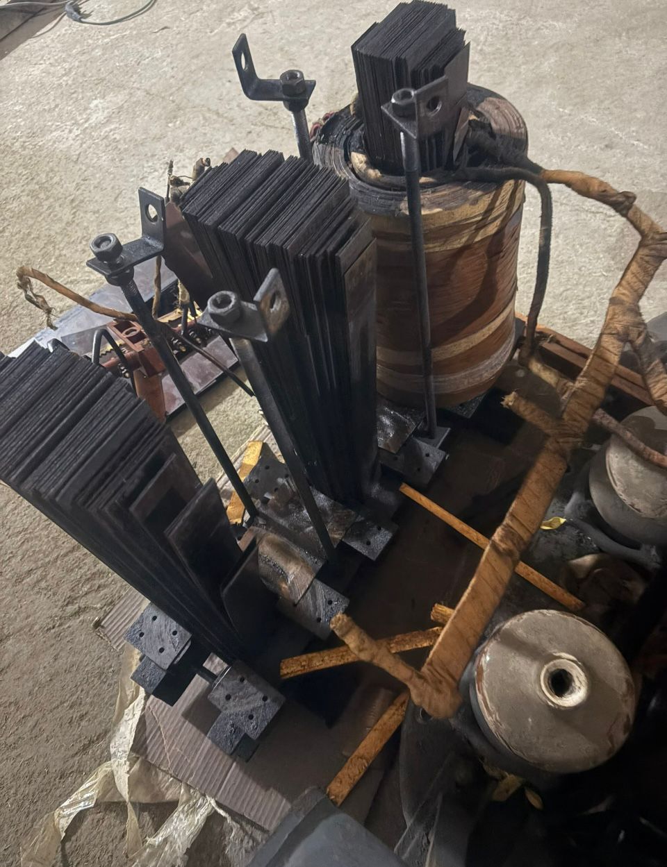 Разборка активной части трансформатора